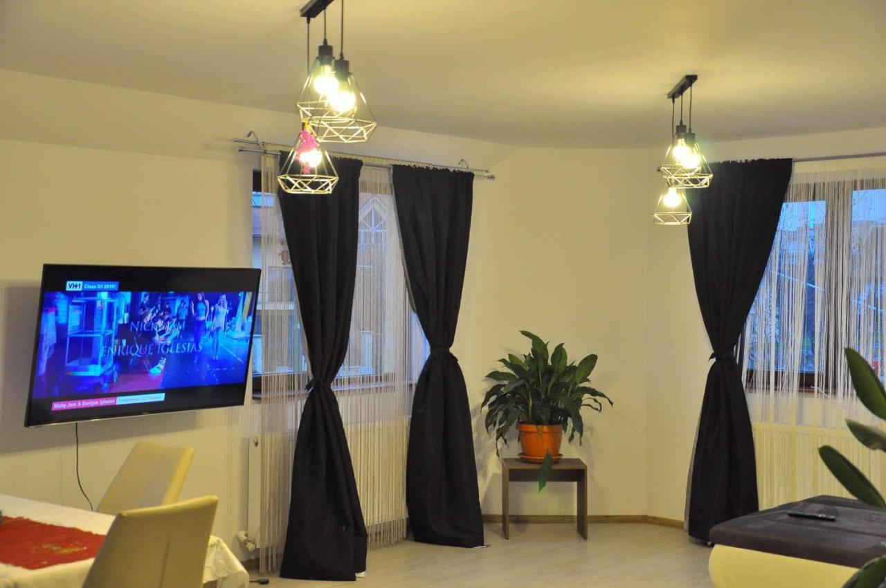 Casa Andrei Hotel Brasov Bagian luar foto