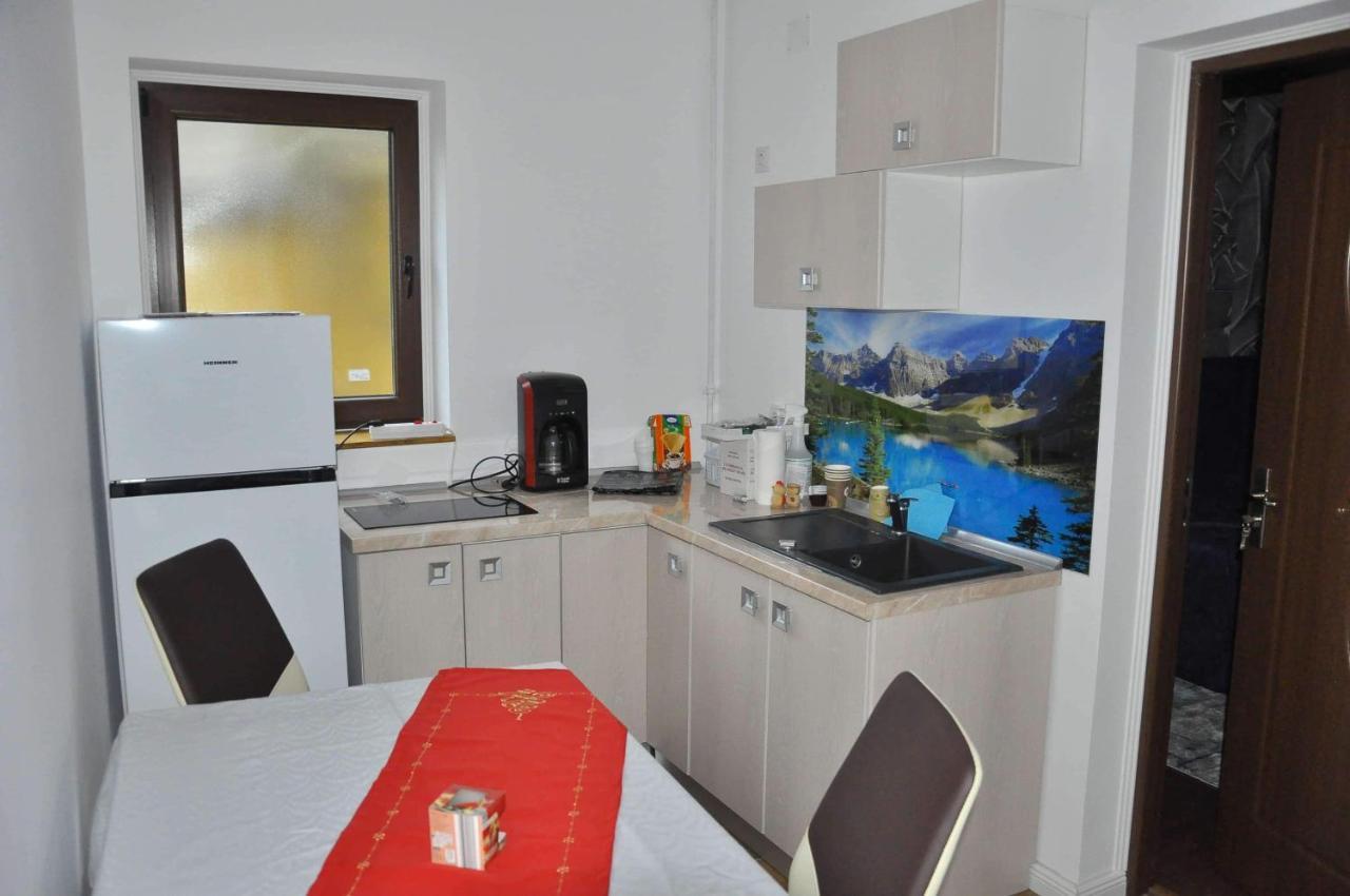 Casa Andrei Hotel Brasov Bagian luar foto